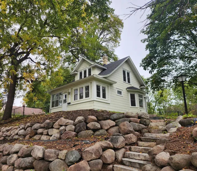 623 Iowa AVE E, Saint Paul, MN 55130