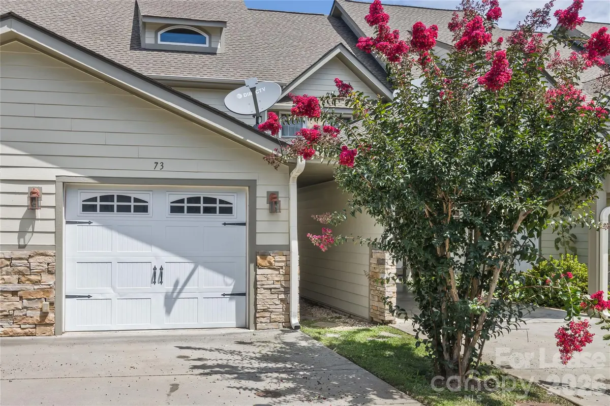 73 Rotunda CIR, Asheville, NC 28806