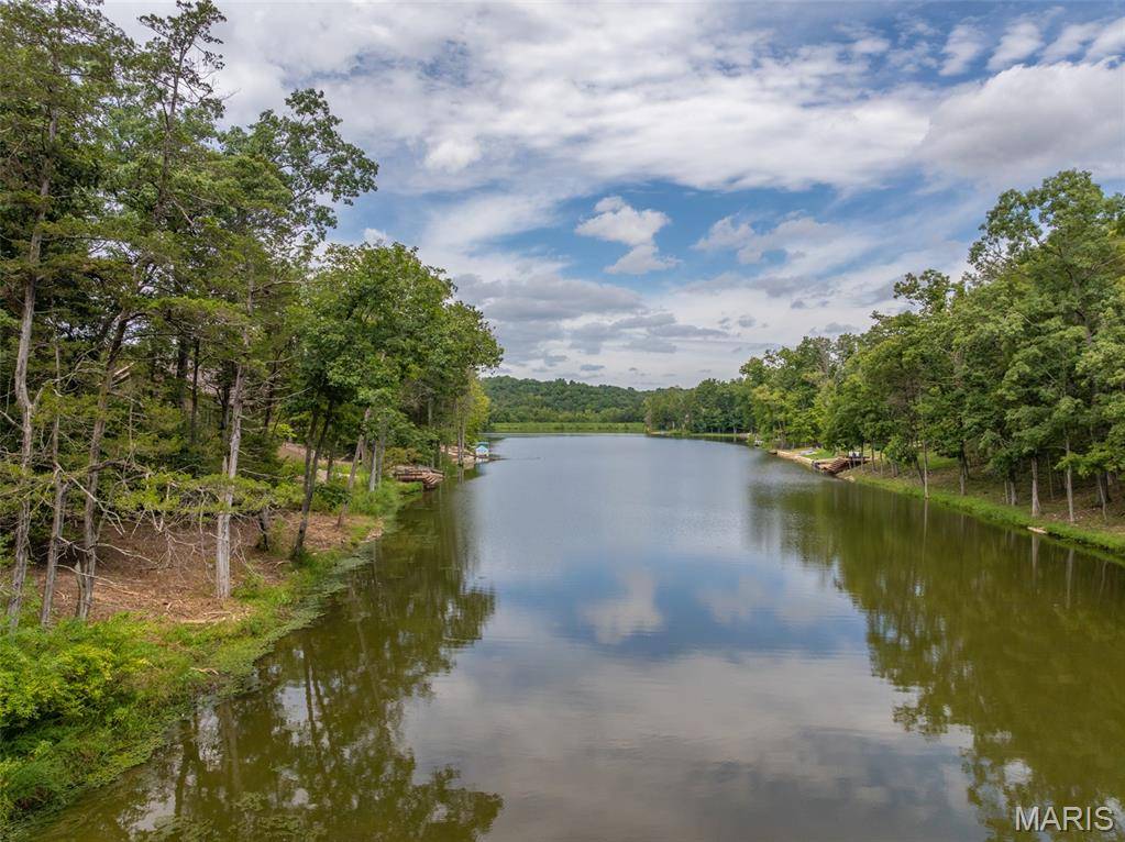 2763 Tyrol Point DR, Innsbrook, MO 63390