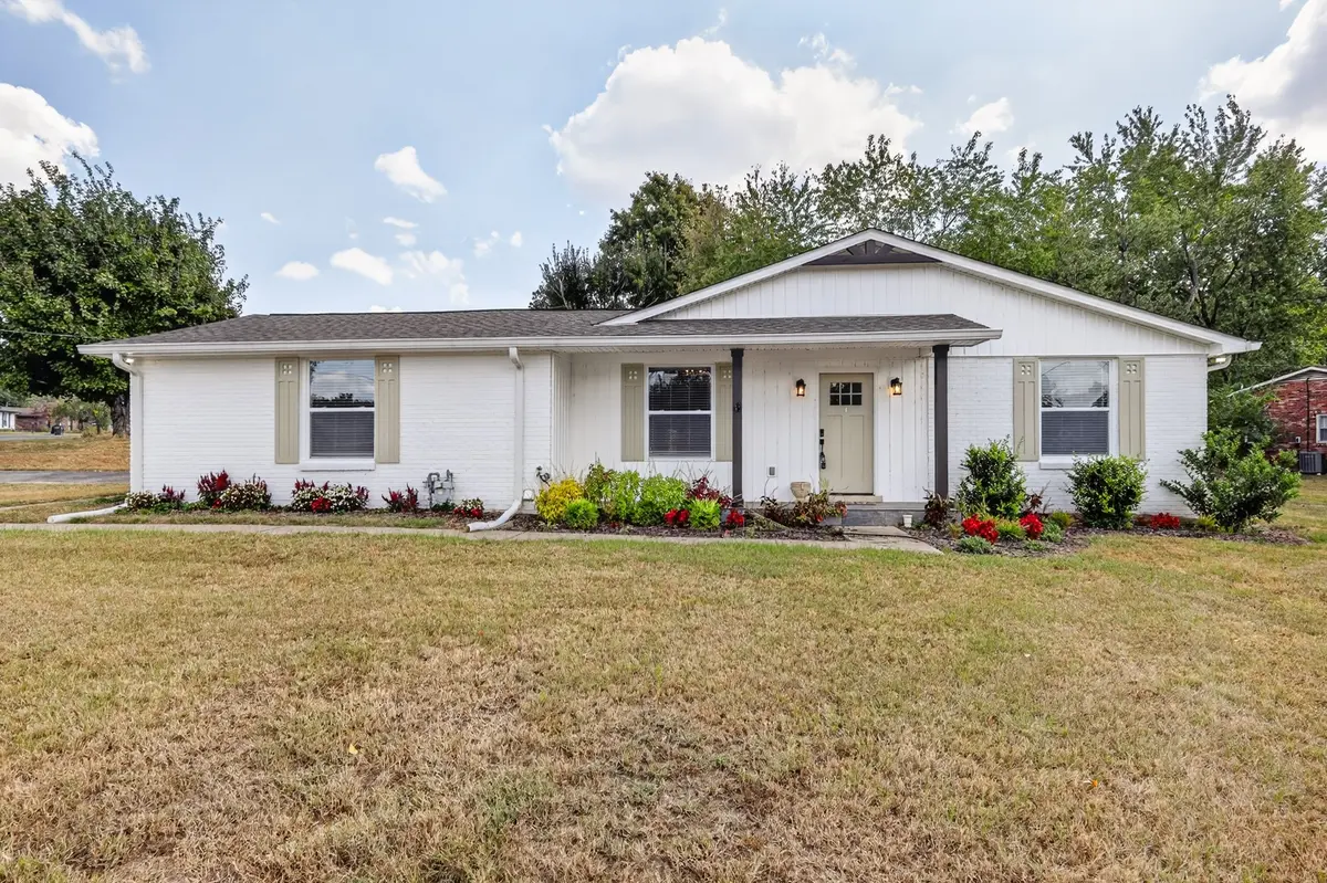 4893 Rainer Dr, Old Hickory, TN 37138