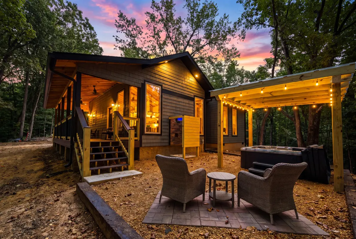 3010 Old Happy Hollow, Sevierville, TN 37876