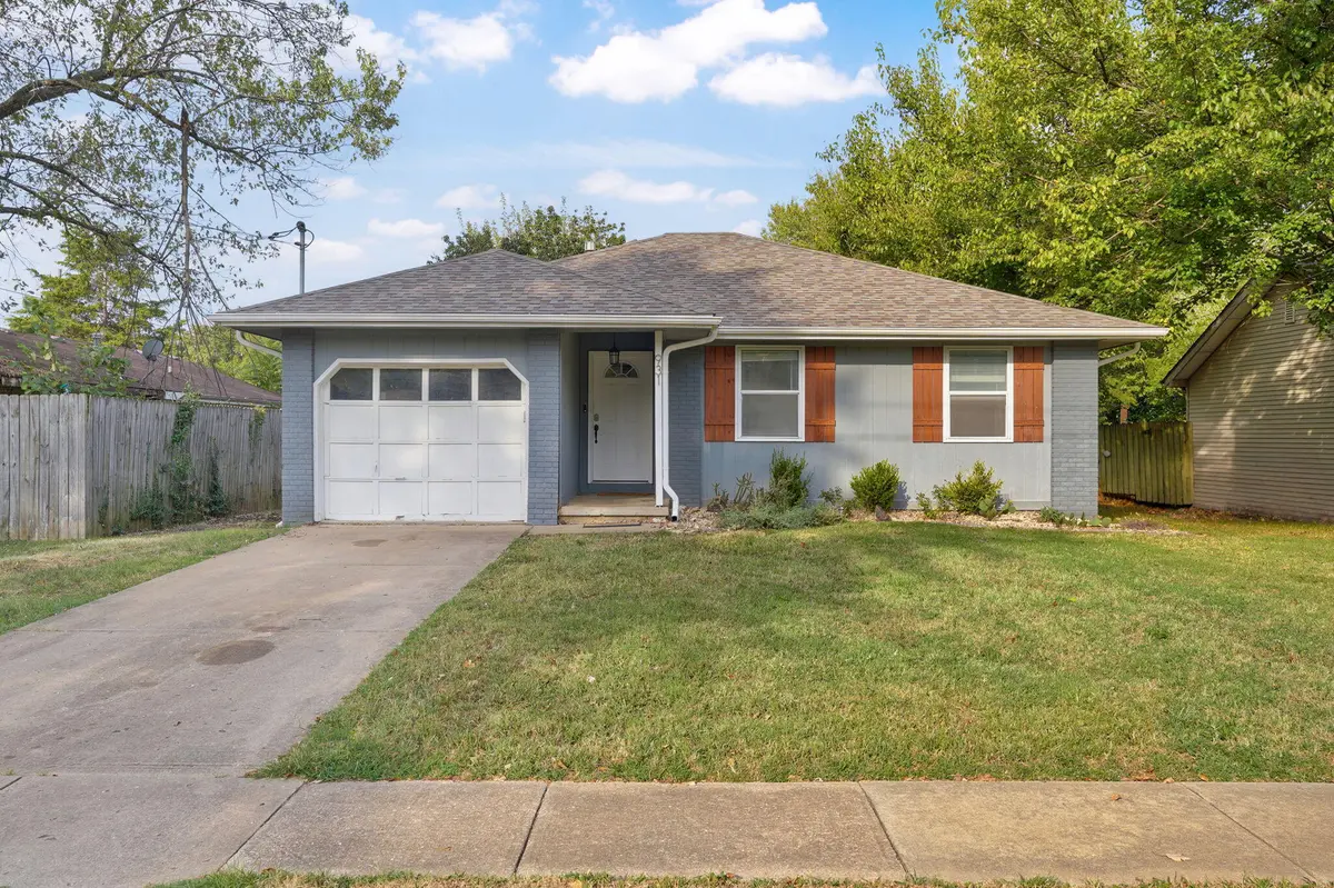 931 S Main AVE, Springfield, MO 65806