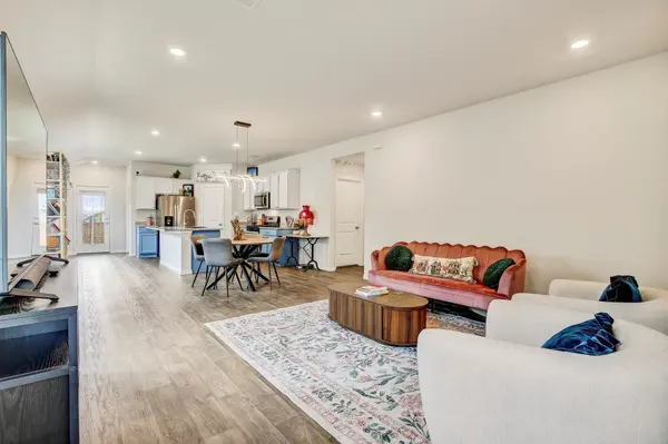 140 Texas Palmetto CIR, Kyle, TX 78640