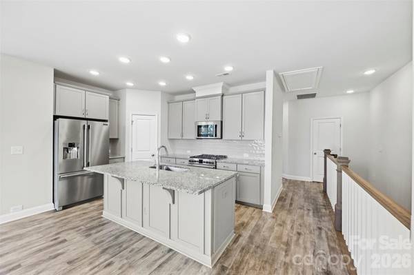 1432 Winding Stream RD, Charlotte, NC 28206