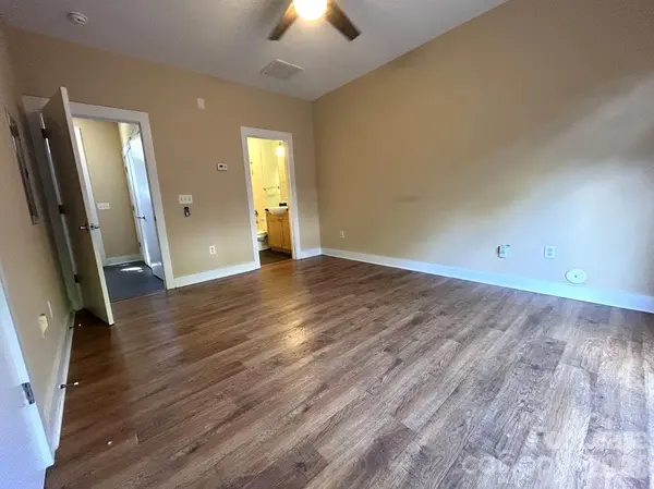 937 E 7th ST, Charlotte, NC 28204