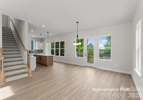 708 Ann DR, Belmont, NC 28012