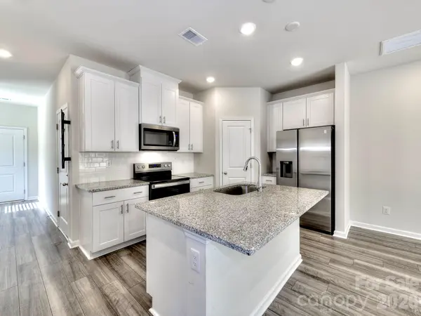 840 Gerard Bay DR, Fort Mill, SC 29715