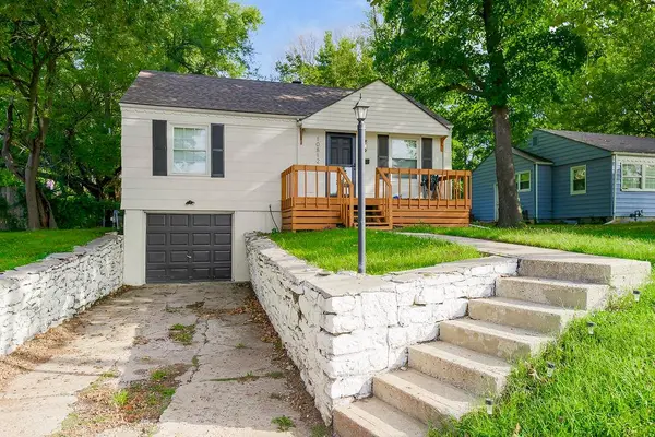 10812 E 59th ST, Raytown, MO 64133