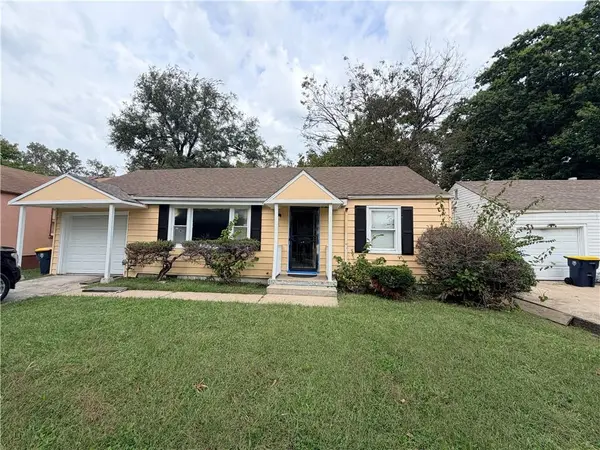 3004 102nd RD, Kansas City, MO 66418