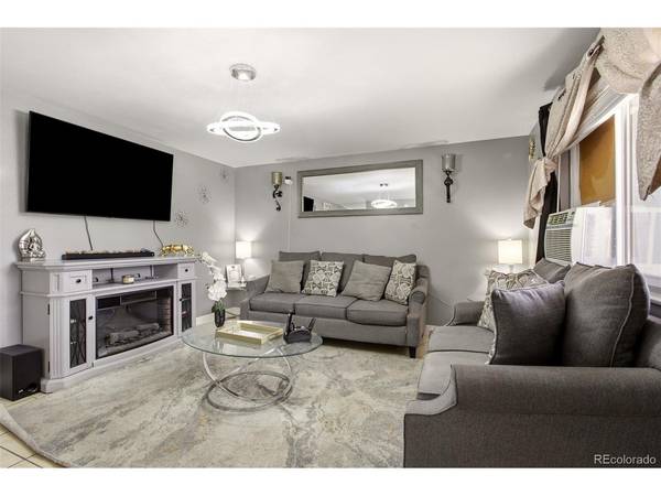 5354 Granby, Denver, CO 80239