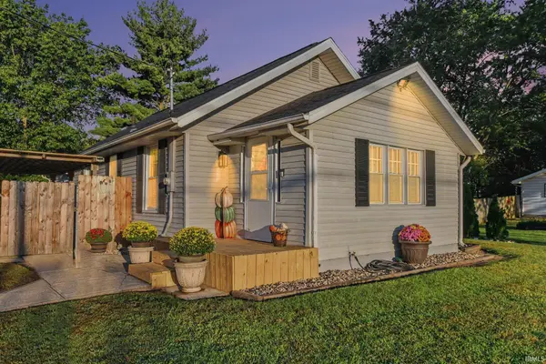 2733 Burr Oak AVE, Elkhart, IN 46517