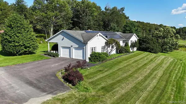 43 Schuman RD, Call Listing Agent, PA 18415