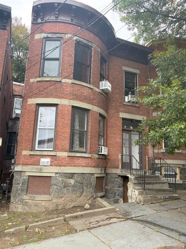 87 City TER, Newburgh, NY 12550