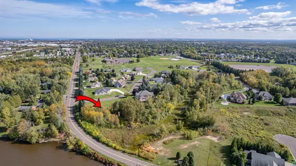 2 Beacon Ln, Superior, WI 54880