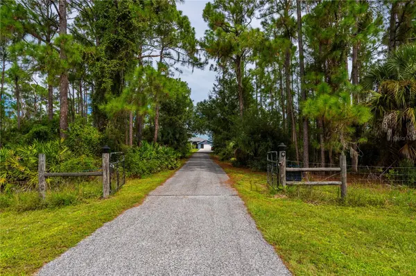 2508 TROPICAIRE BLVD, North Port, FL 34286