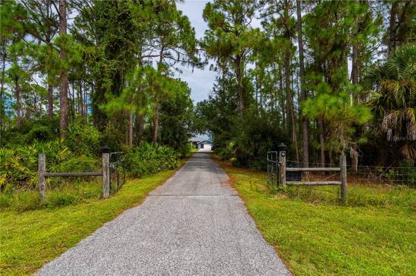 2508 TROPICAIRE BLVD, North Port, FL 34286