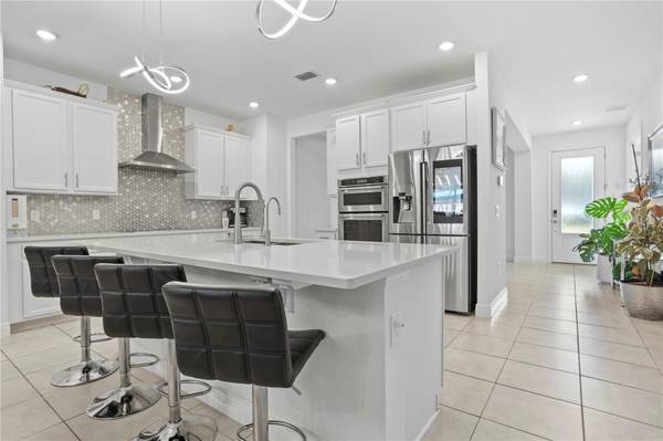 2052 WOOD THRUSH LN, Winter Park, FL 32792