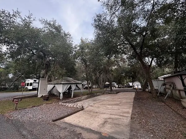 25238 NE 144TH ST #144, Fort Mc Coy, FL 32134