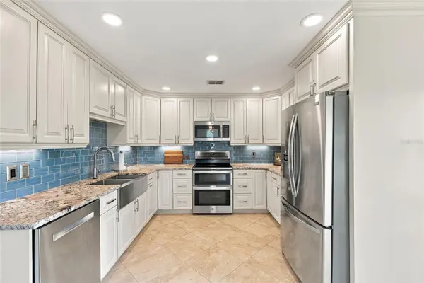 629 SEGOVIA CT NE #405, St Petersburg, FL 33703