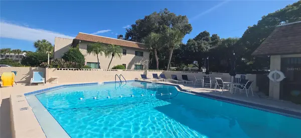 2750 E BAY DR #14C, Largo, FL 33771
