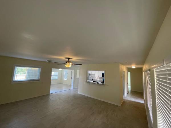 309 COUNTRY CLUB DR, Oldsmar, FL 34677