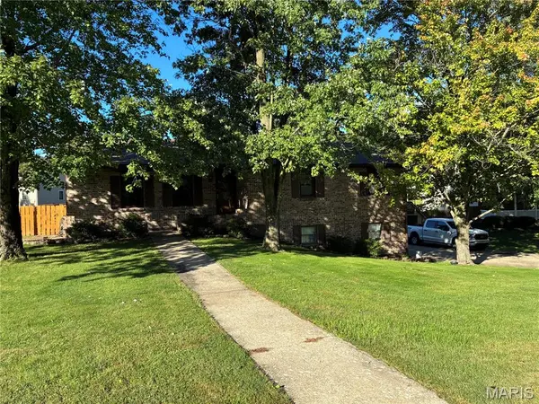 31 Sherwood Estates AVE, Hannibal, MO 63401