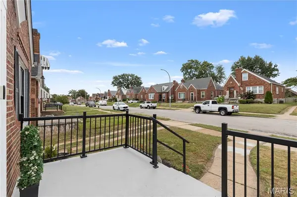 1739 Grape AVE, St Louis, MO 63147