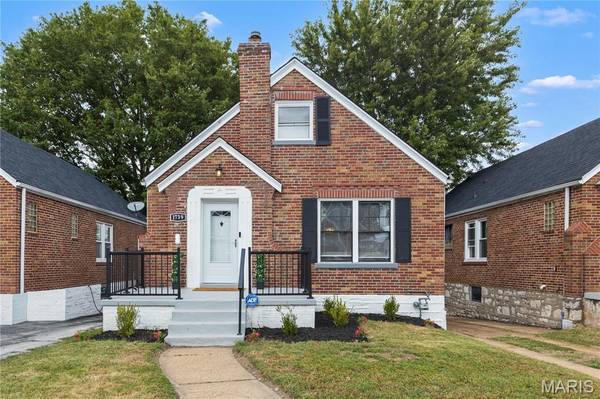 1739 Grape AVE, St Louis, MO 63147