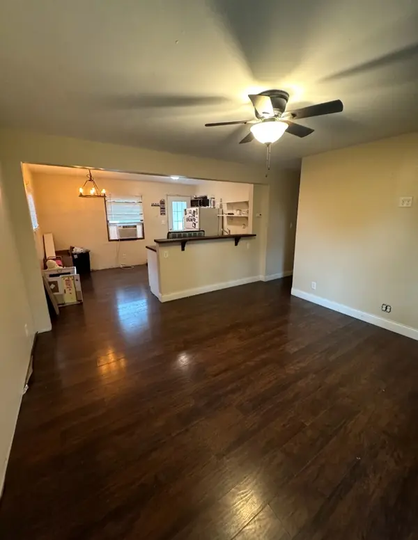 264 Creekside DR, Bolingbrook, IL 60440