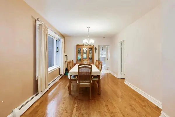 4252 N Whipple ST N #1, Chicago, IL 60618
