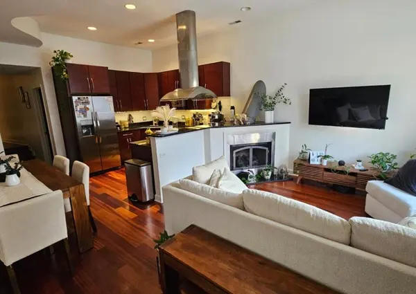 1454 W Blackhawk ST #1, Chicago, IL 60642