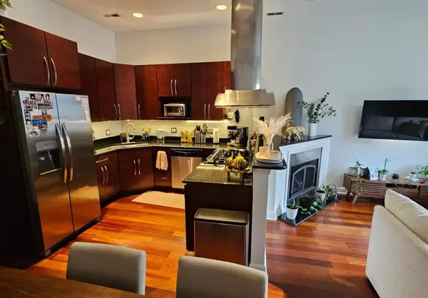 1454 W Blackhawk ST #1, Chicago, IL 60642