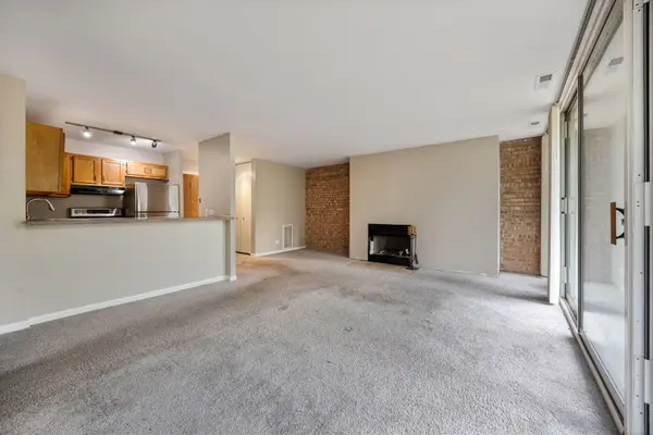 6010 Oakwood DR #2G, Lisle, IL 60532