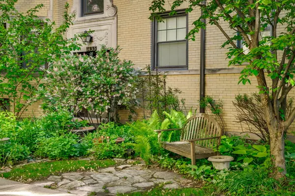 1425 W Summerdale AVE #3A, Chicago, IL 60640