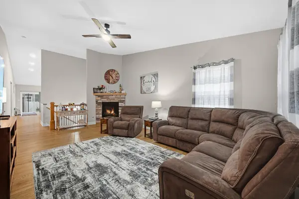 1500 Waverly RD, Porter, IN 46304