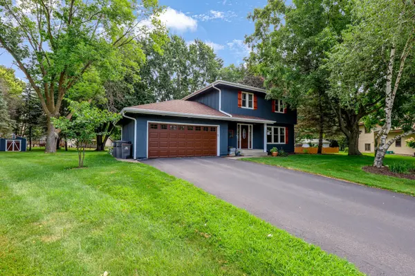 17200 Barberry CIR, Eden Prairie, MN 55346
