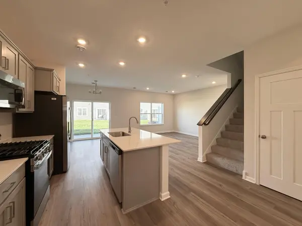 23154 Creekview CT, Rogers, MN 55374