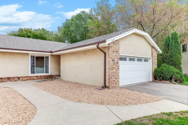 17640 Ionia CT, Lakeville, MN 55044