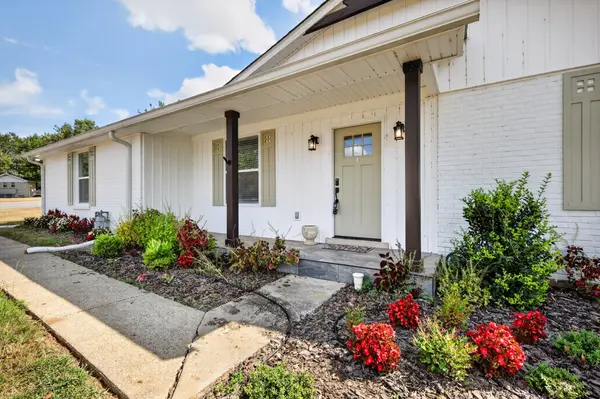 4893 Rainer Dr, Old Hickory, TN 37138