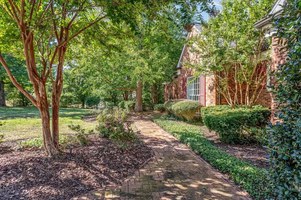 2301 Oxford Rd, Nashville, TN 37215