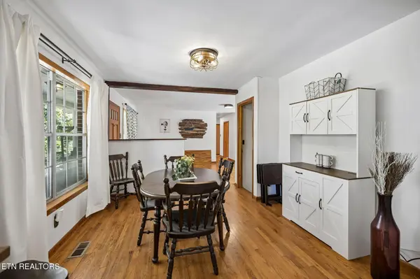 1813 Oak Grove Rd, Rocky Top, TN 37769