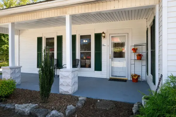 525 Water St, Charlotte, TN 37036
