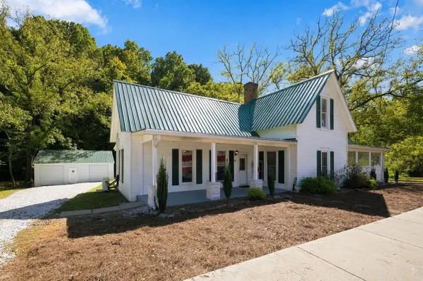 525 Water St, Charlotte, TN 37036