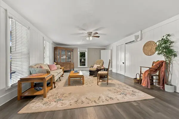 525 Water St, Charlotte, TN 37036