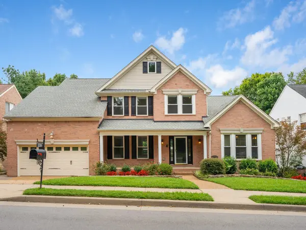 5208 Cochran Dr, Nashville, TN 37220