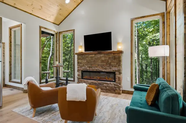 3010 Old Happy Hollow, Sevierville, TN 37876