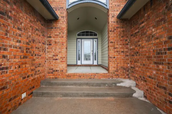 1409 S Shiloh, Wichita, KS 67207