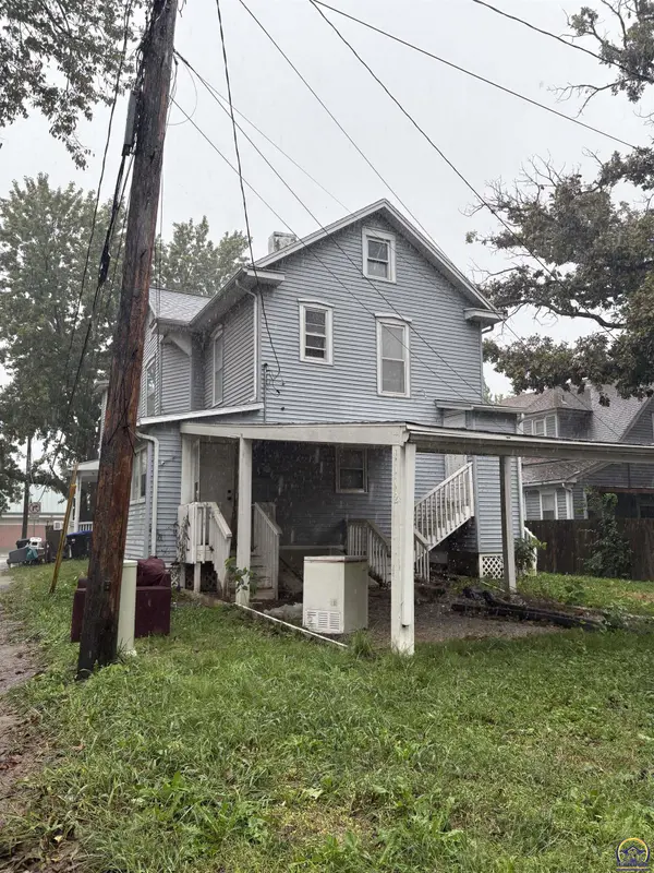 1112 SW 2nd ST, Topeka, KS 66606
