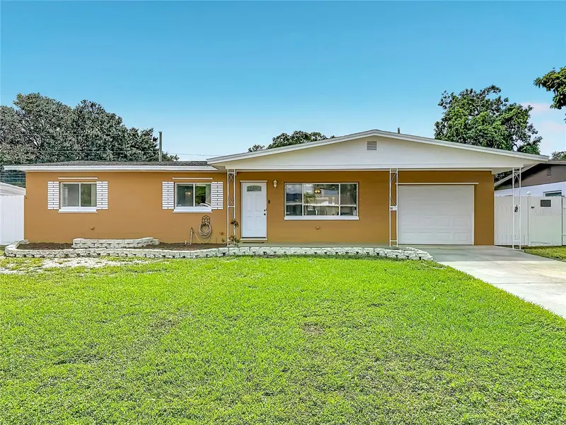 8496 76TH AVE, Seminole, FL 33777