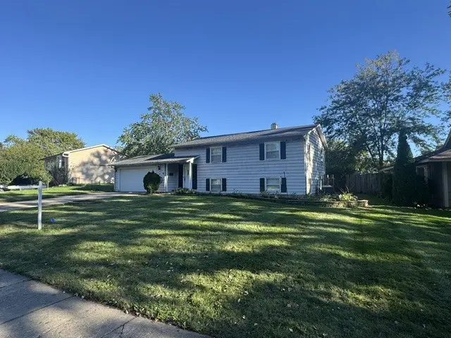 6 Guilford RD, Montgomery, IL 60538